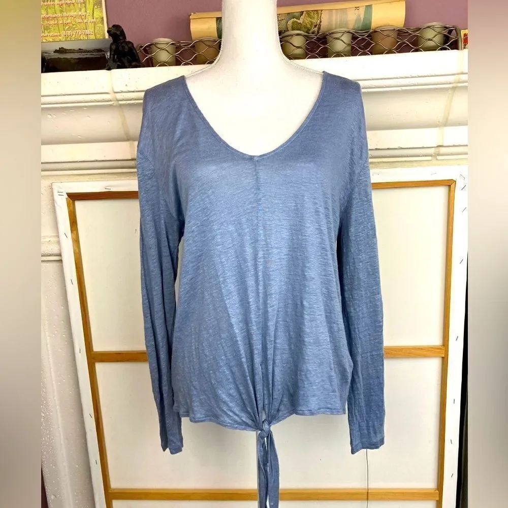 H&M NWOT linen knit V neck top